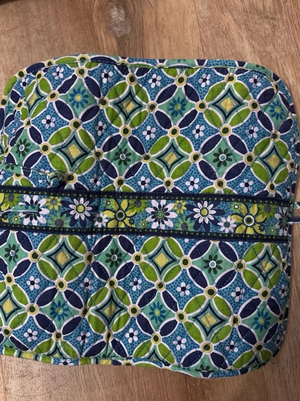 Vera Bradley Daisy Daisy 2008 Shoulder bag, makeup pouch and brush holder